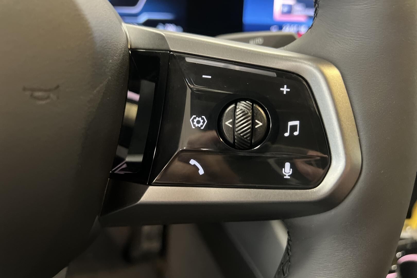 BMW I5 iso kuva 17