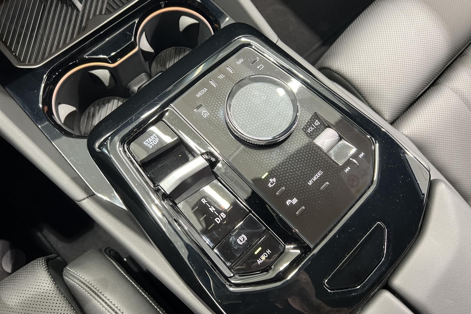 BMW I5 iso kuva 23