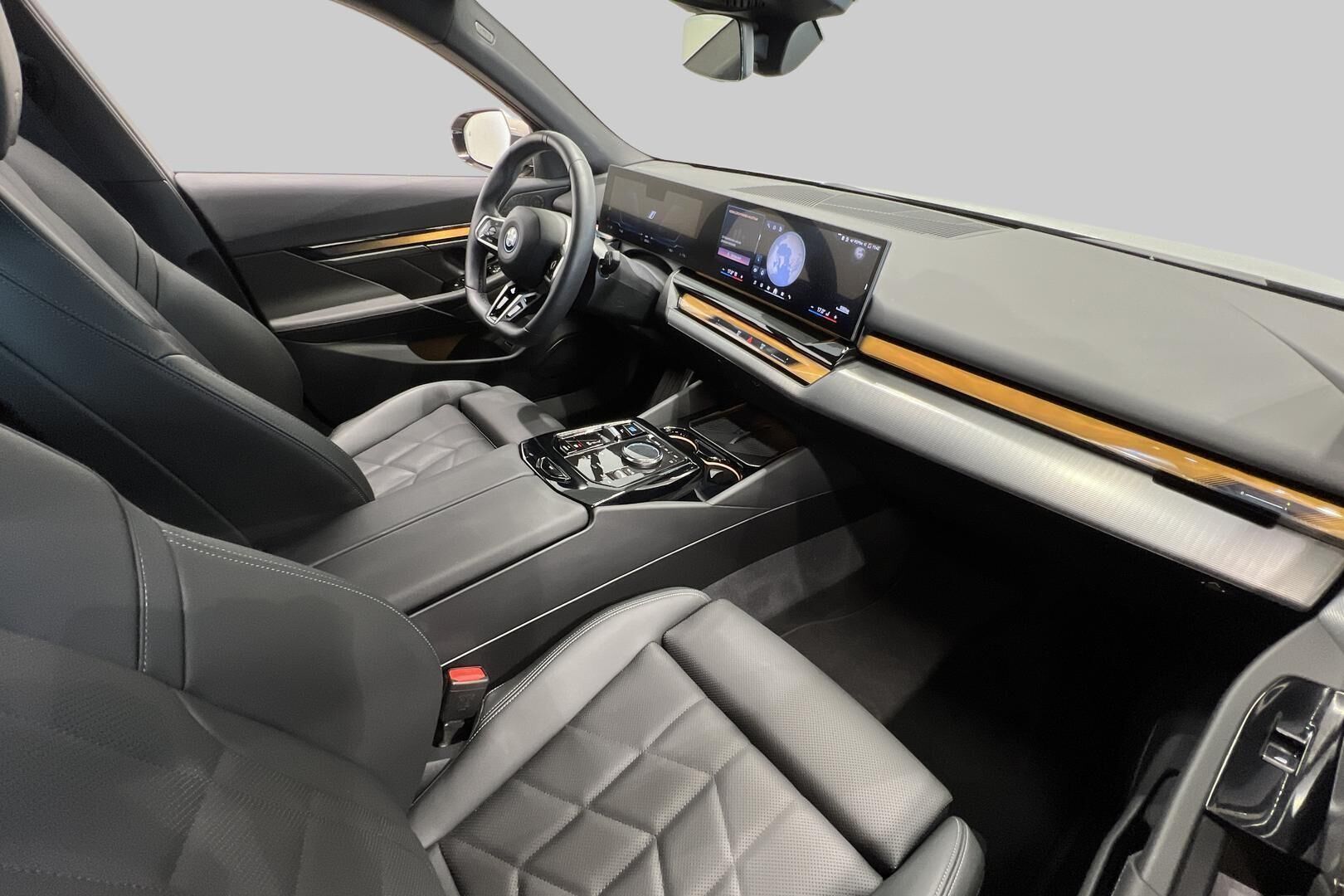 BMW I5 iso kuva 40