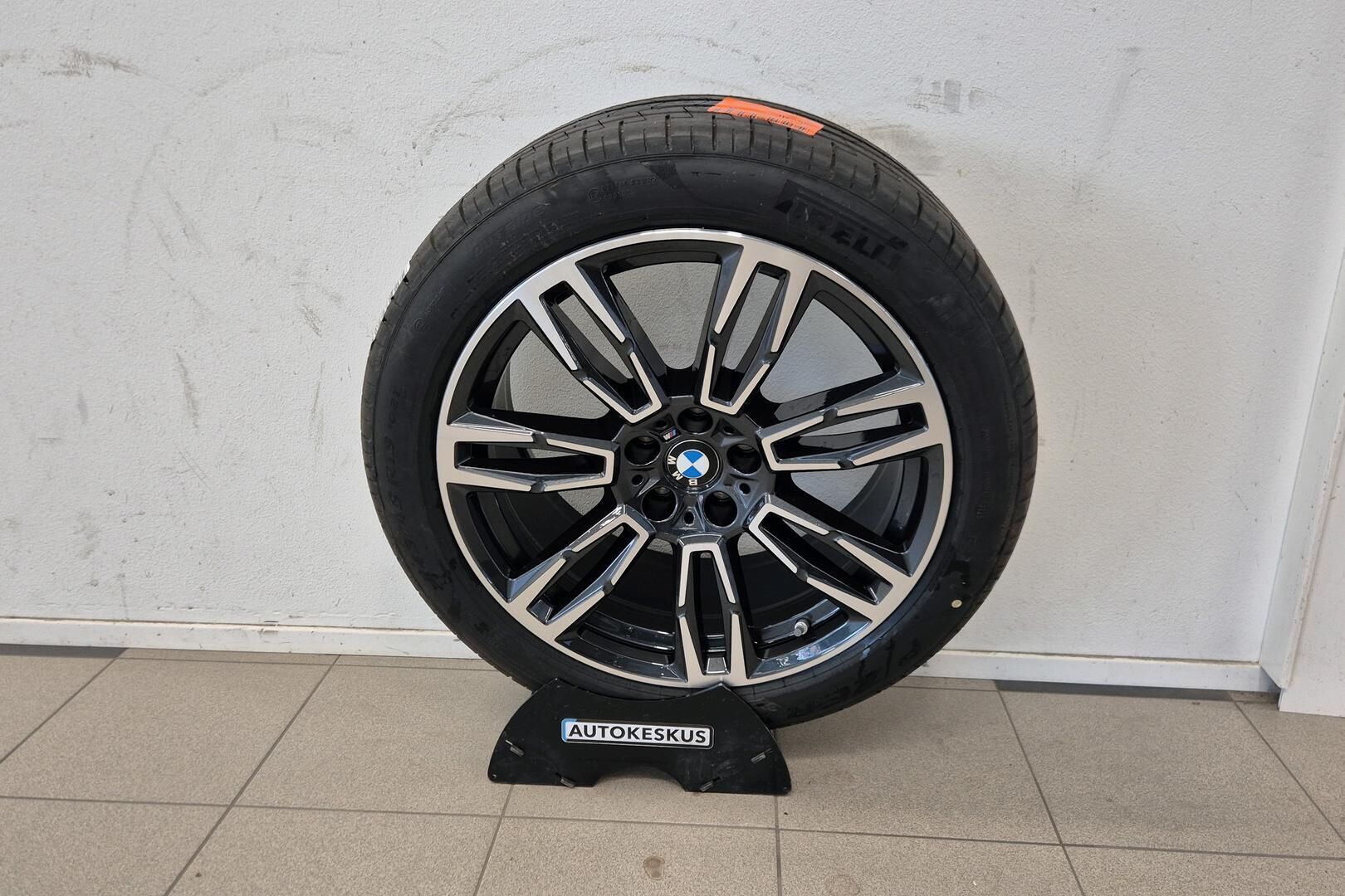 BMW I5 iso kuva 21