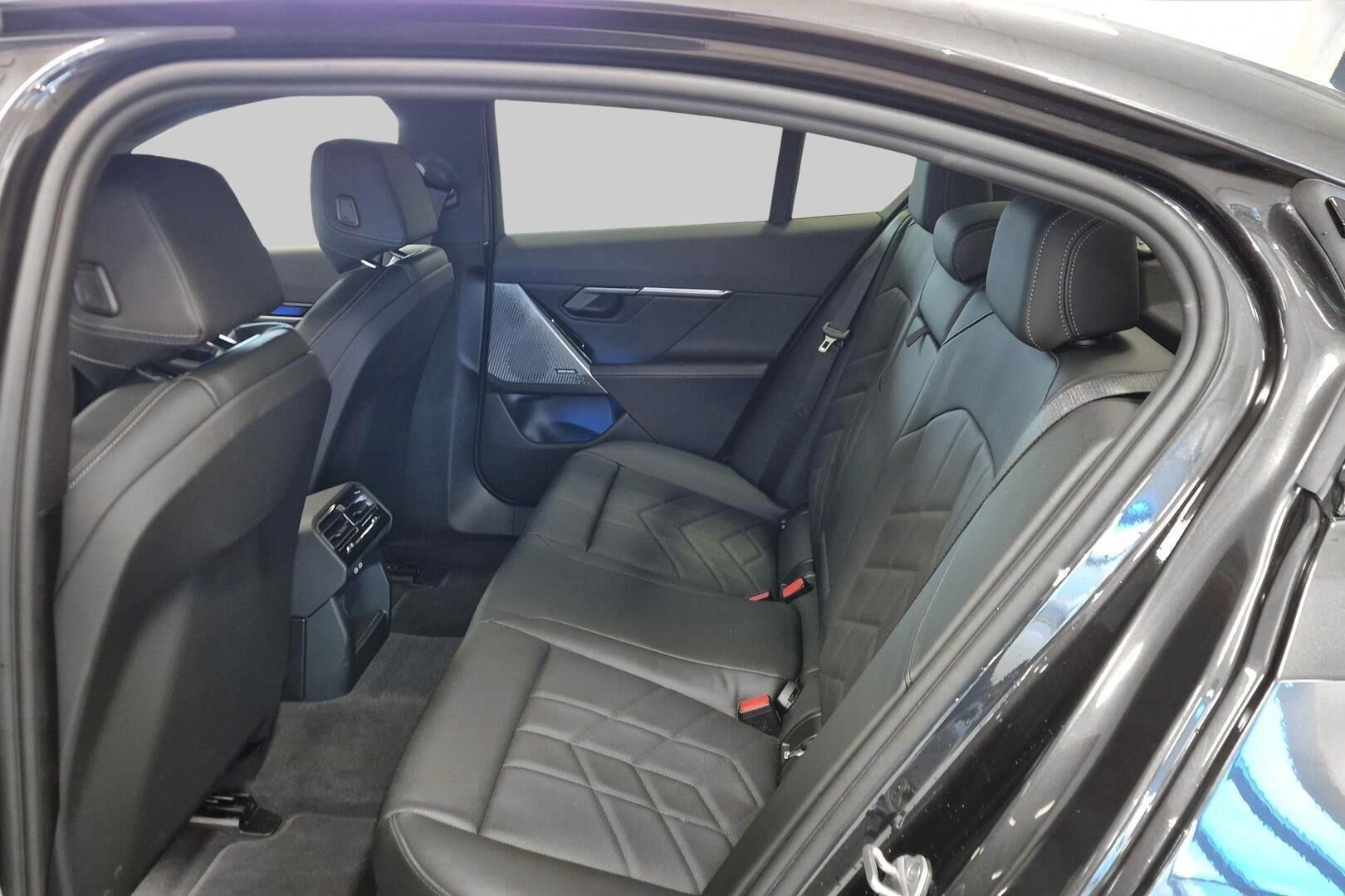 BMW I5 iso kuva 9