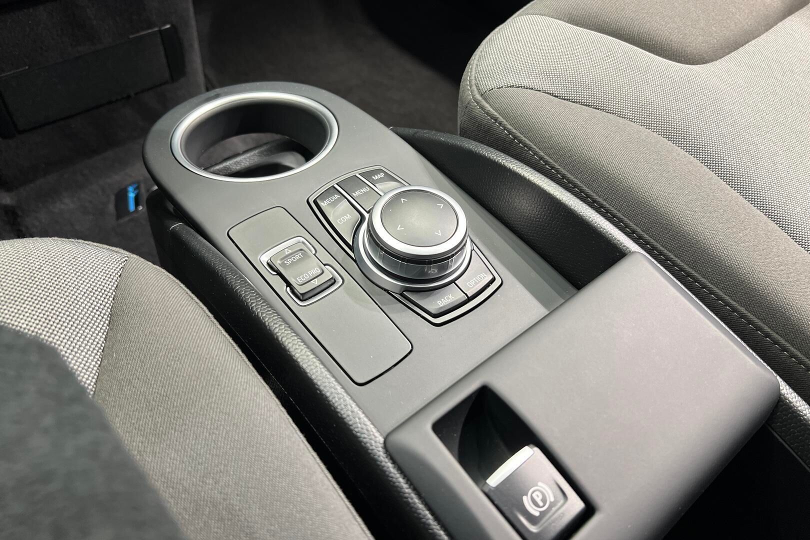 BMW I3S iso kuva 19