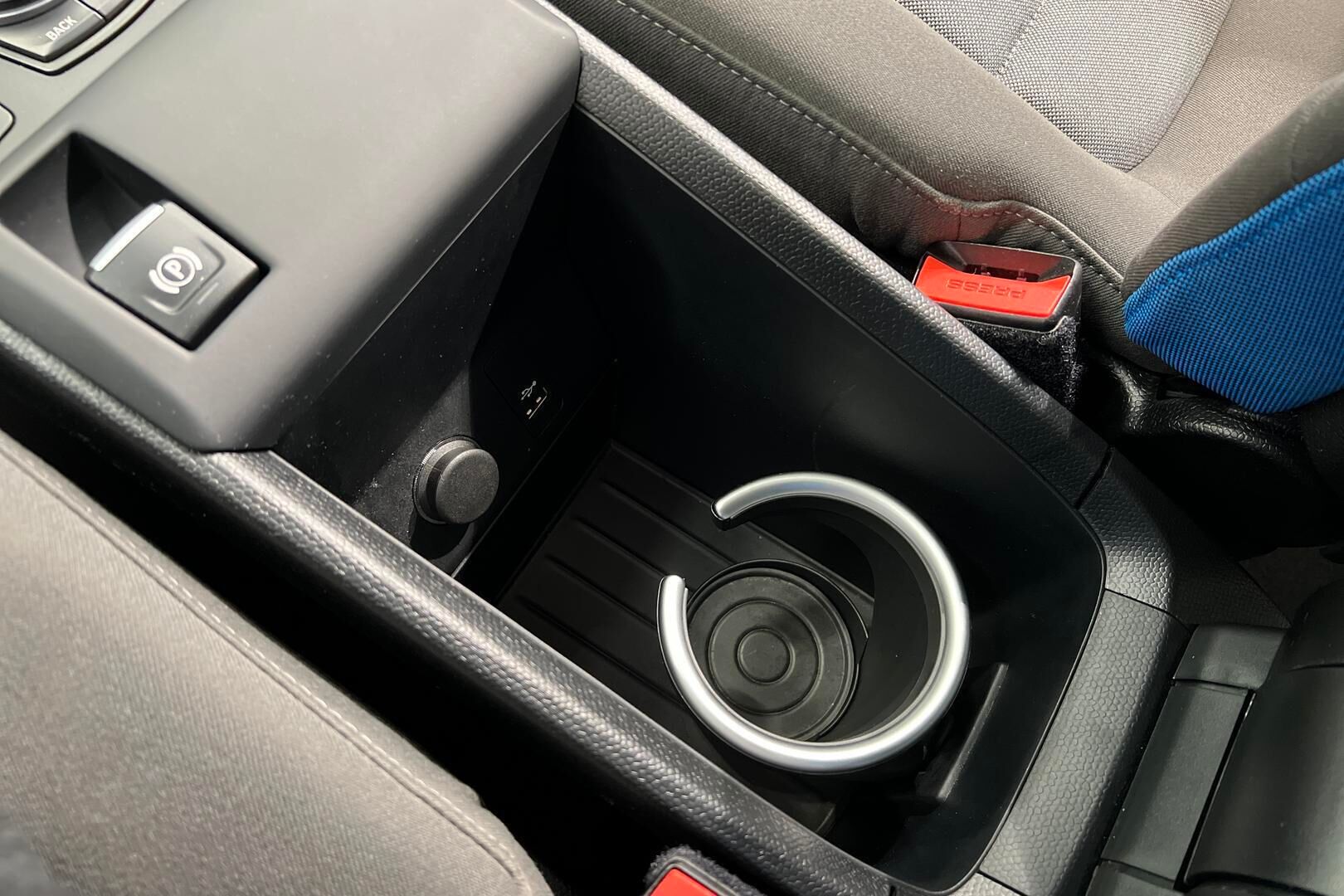BMW I3S iso kuva 21