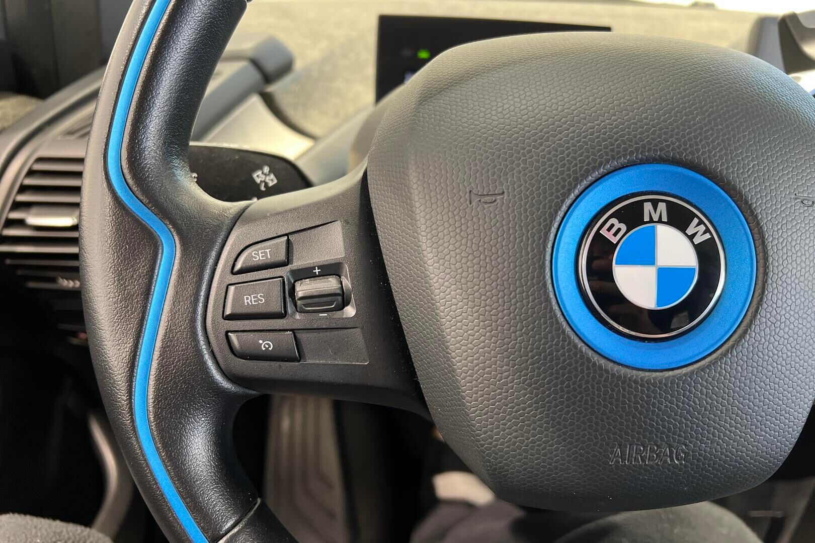 BMW I3S iso kuva 24