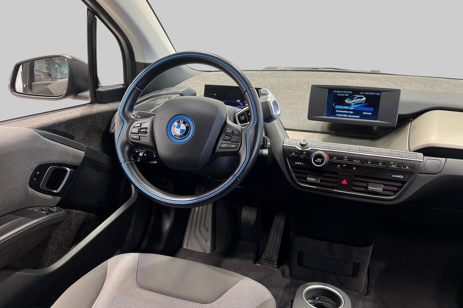 BMW I3S iso kuva 28
