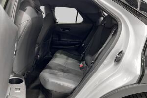 TOYOTA C-HR esikatselu 10