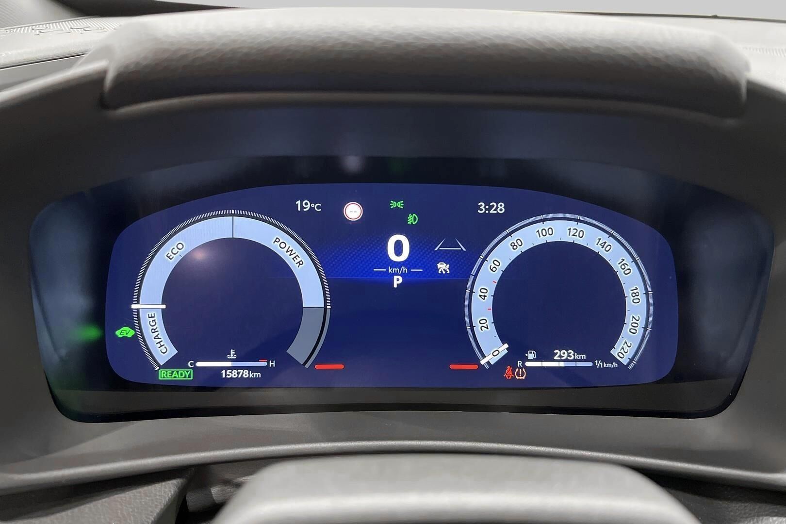 TOYOTA C-HR iso kuva 14