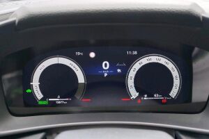 TOYOTA C-HR esikatselu 10