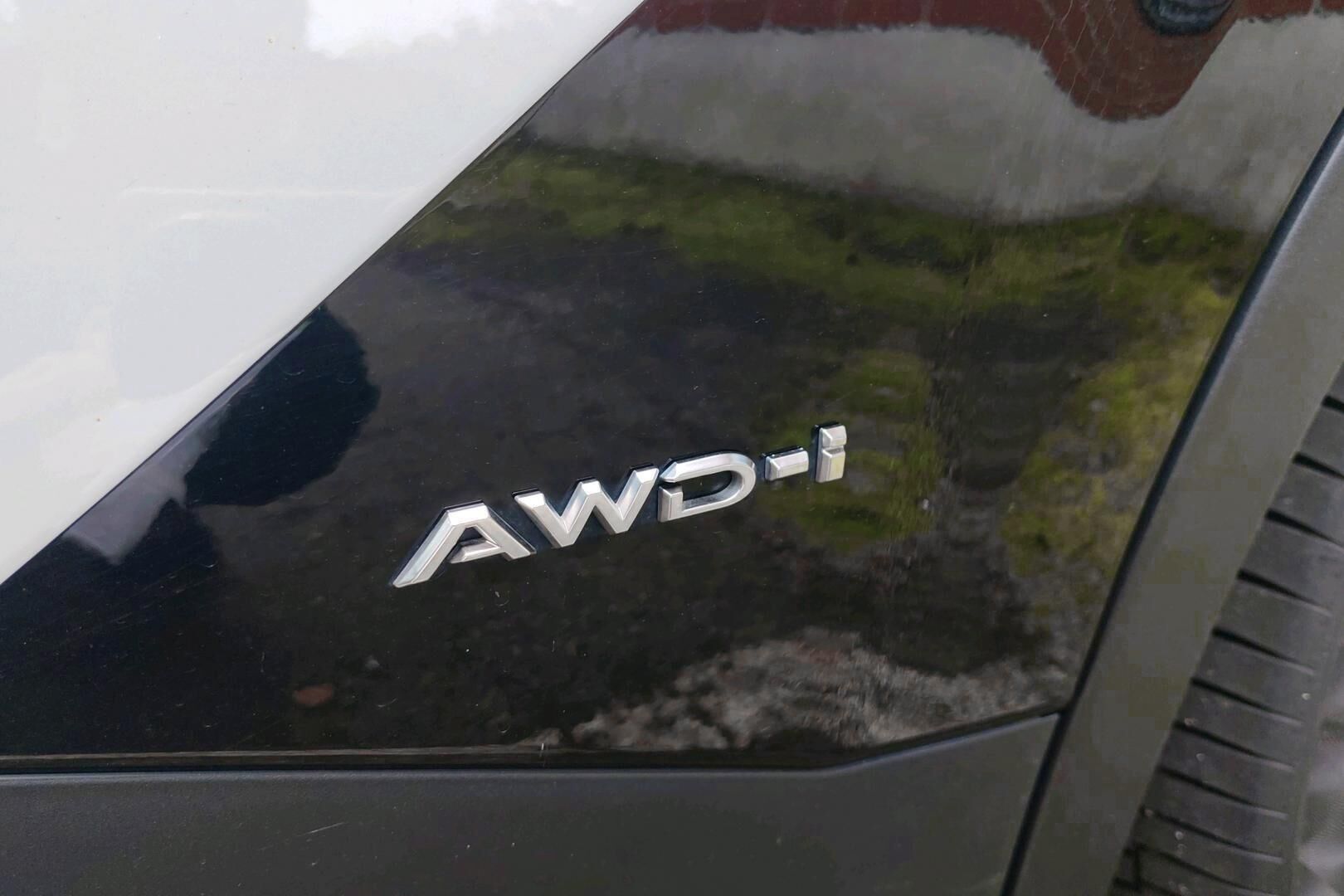 TOYOTA C-HR iso kuva 7