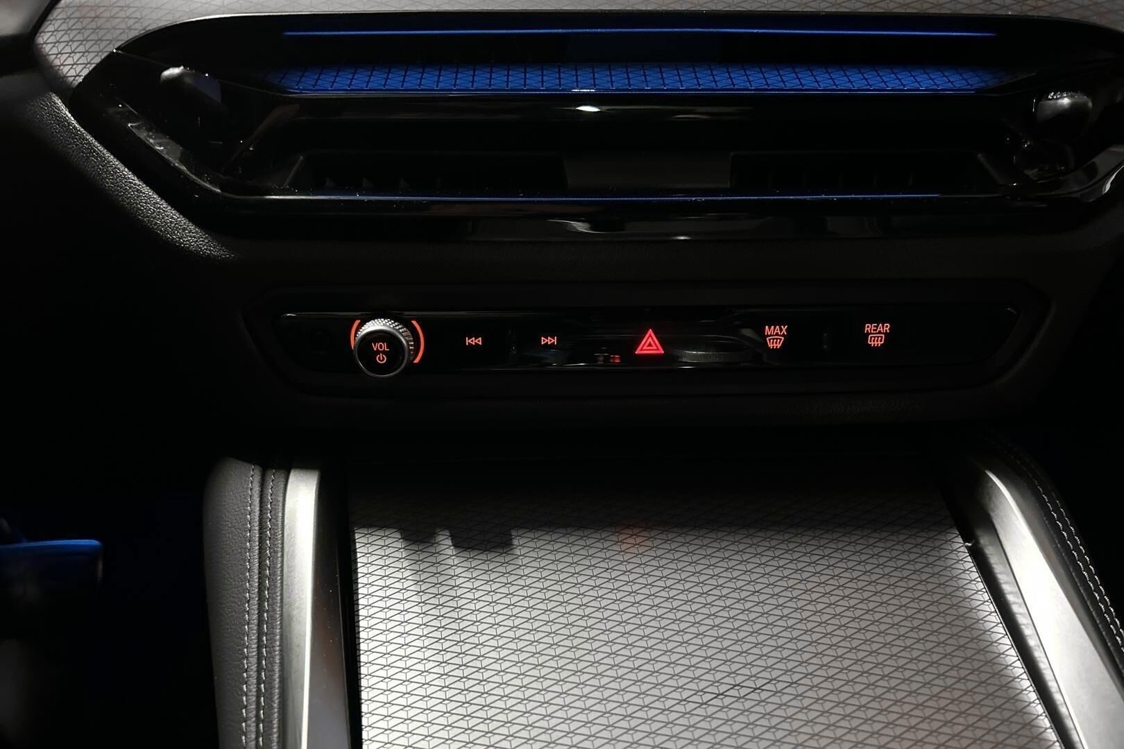 BMW I4 iso kuva 20