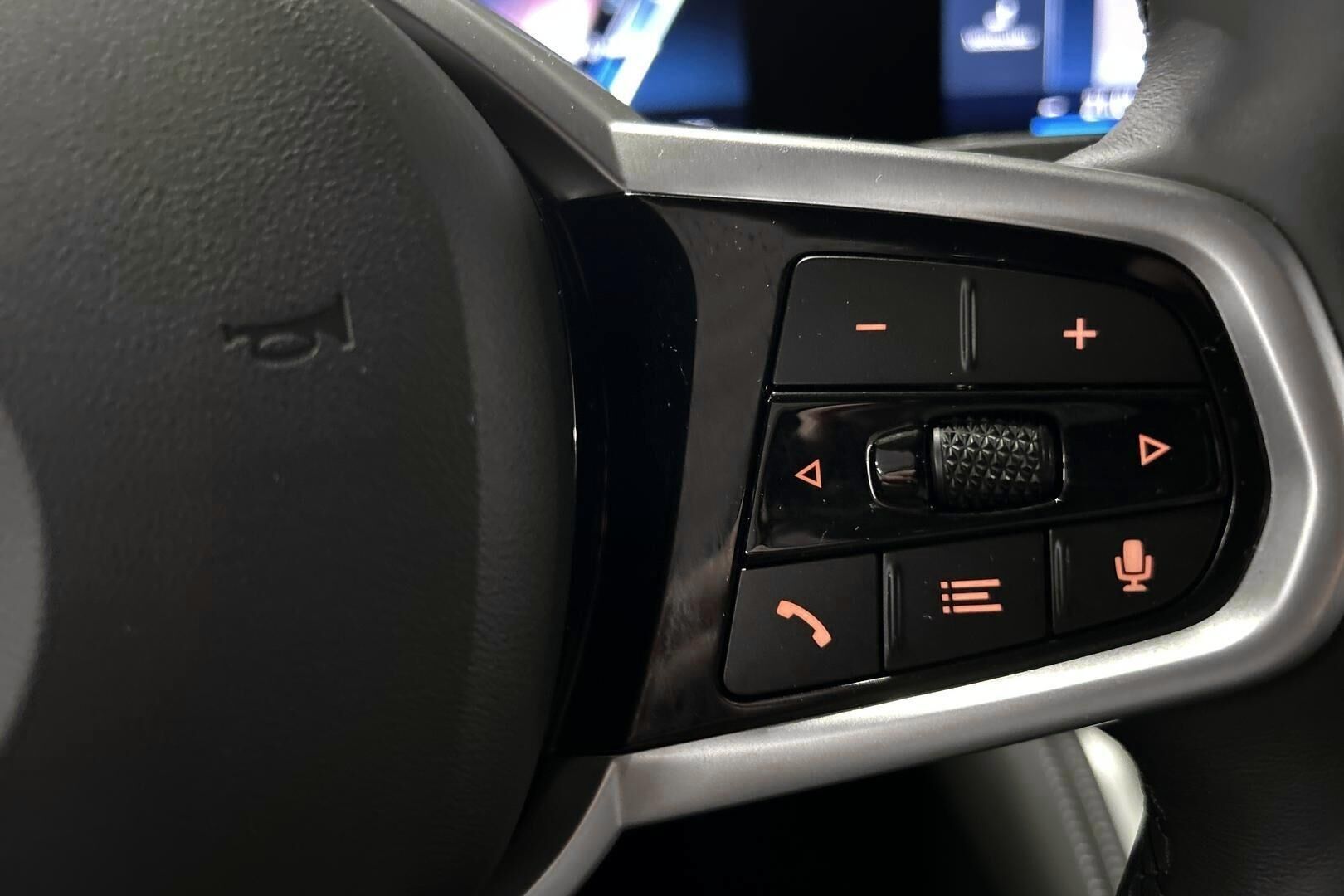 BMW I4 iso kuva 23