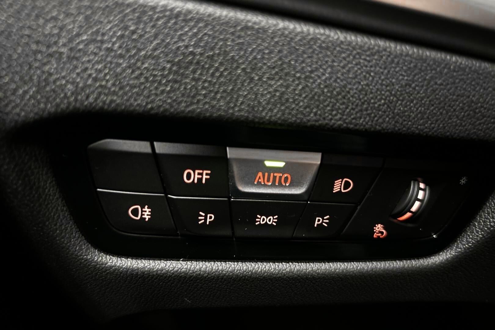 BMW I4 iso kuva 25