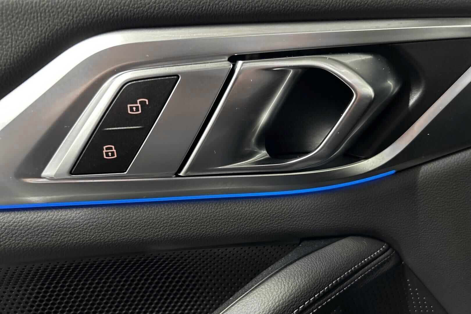 BMW I4 iso kuva 26