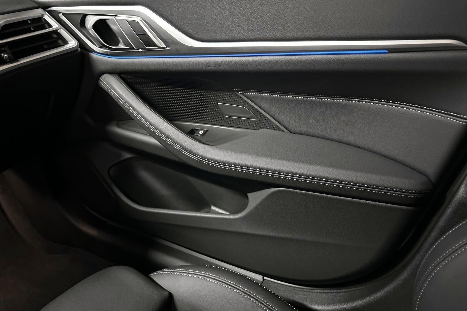 BMW I4 iso kuva 29