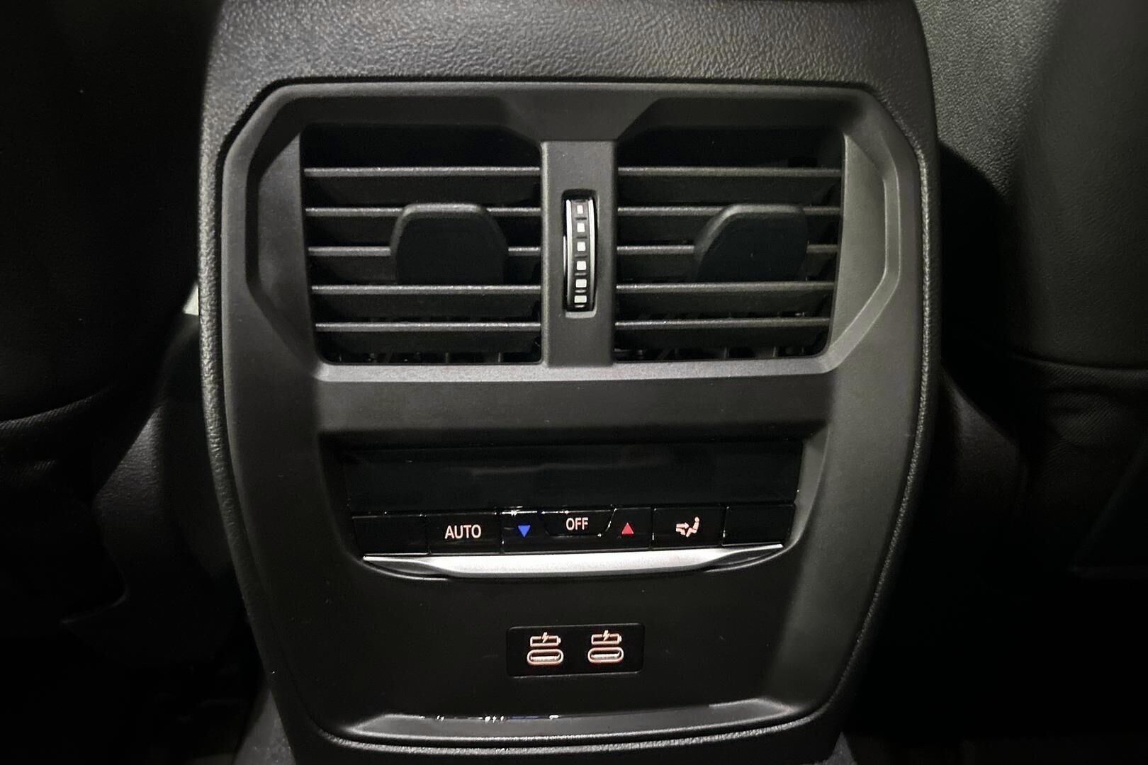 BMW I4 iso kuva 32