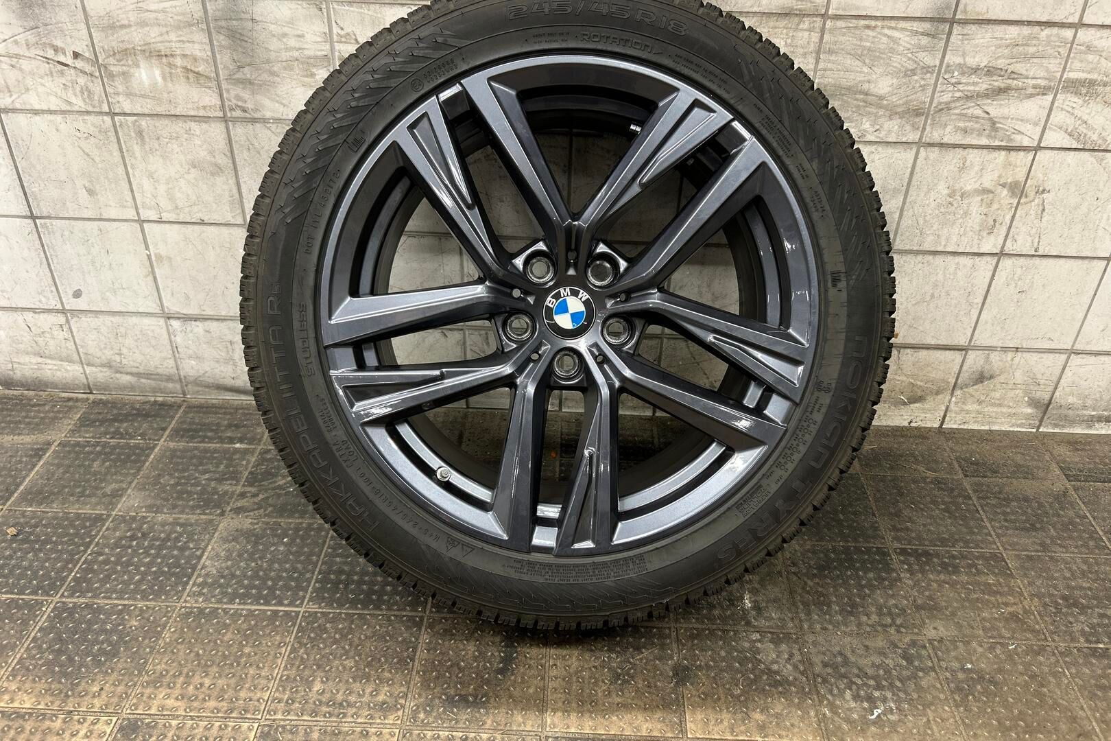 BMW I4 iso kuva 38