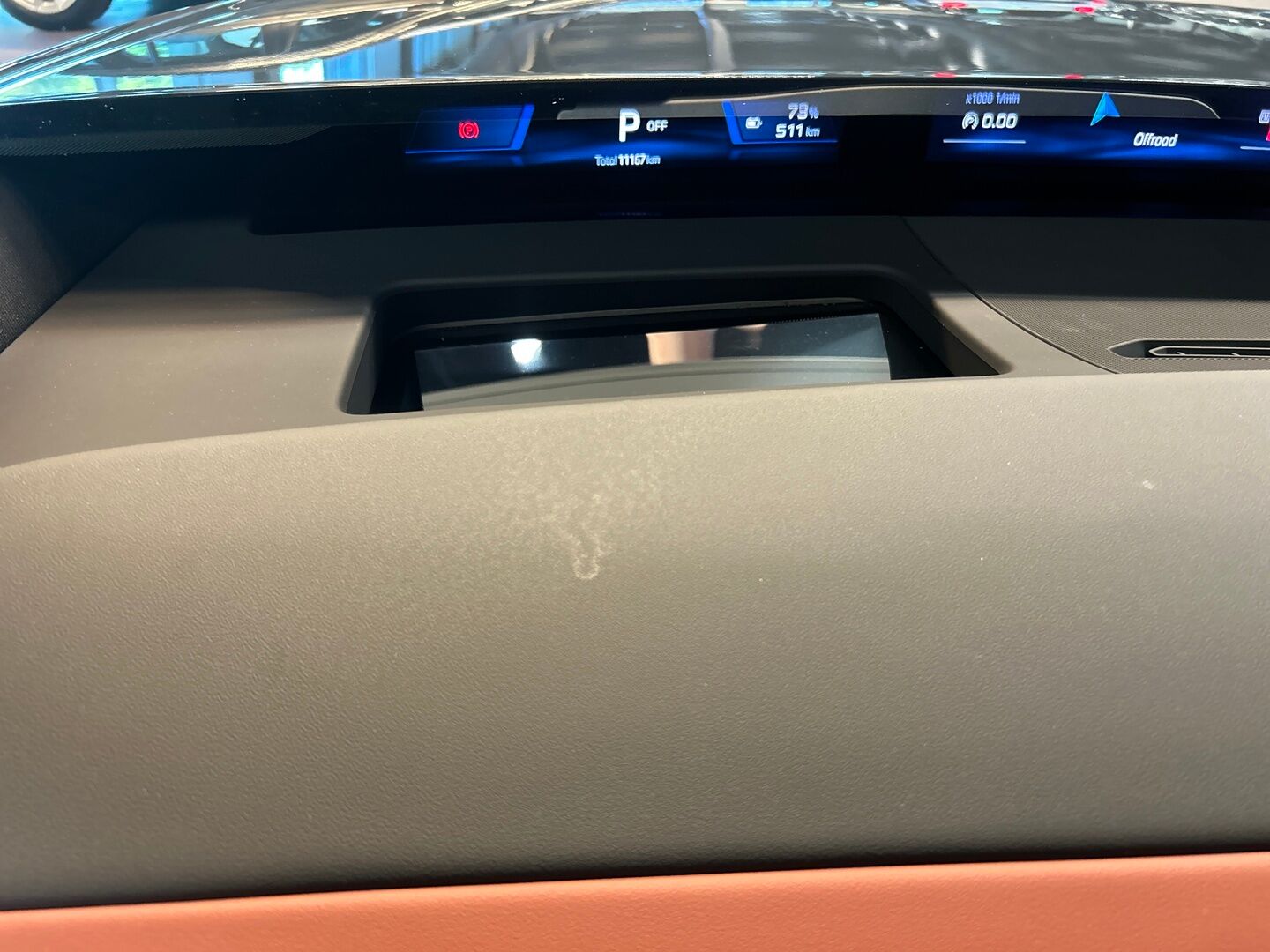 BMW IX3 iso kuva 15