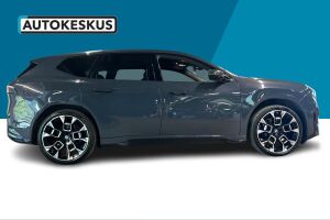 BMW IX3 esikatselu 3