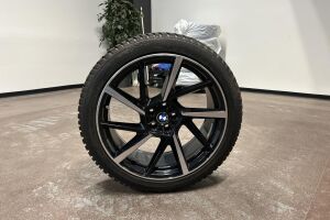 BMW IX3 esikatselu 32