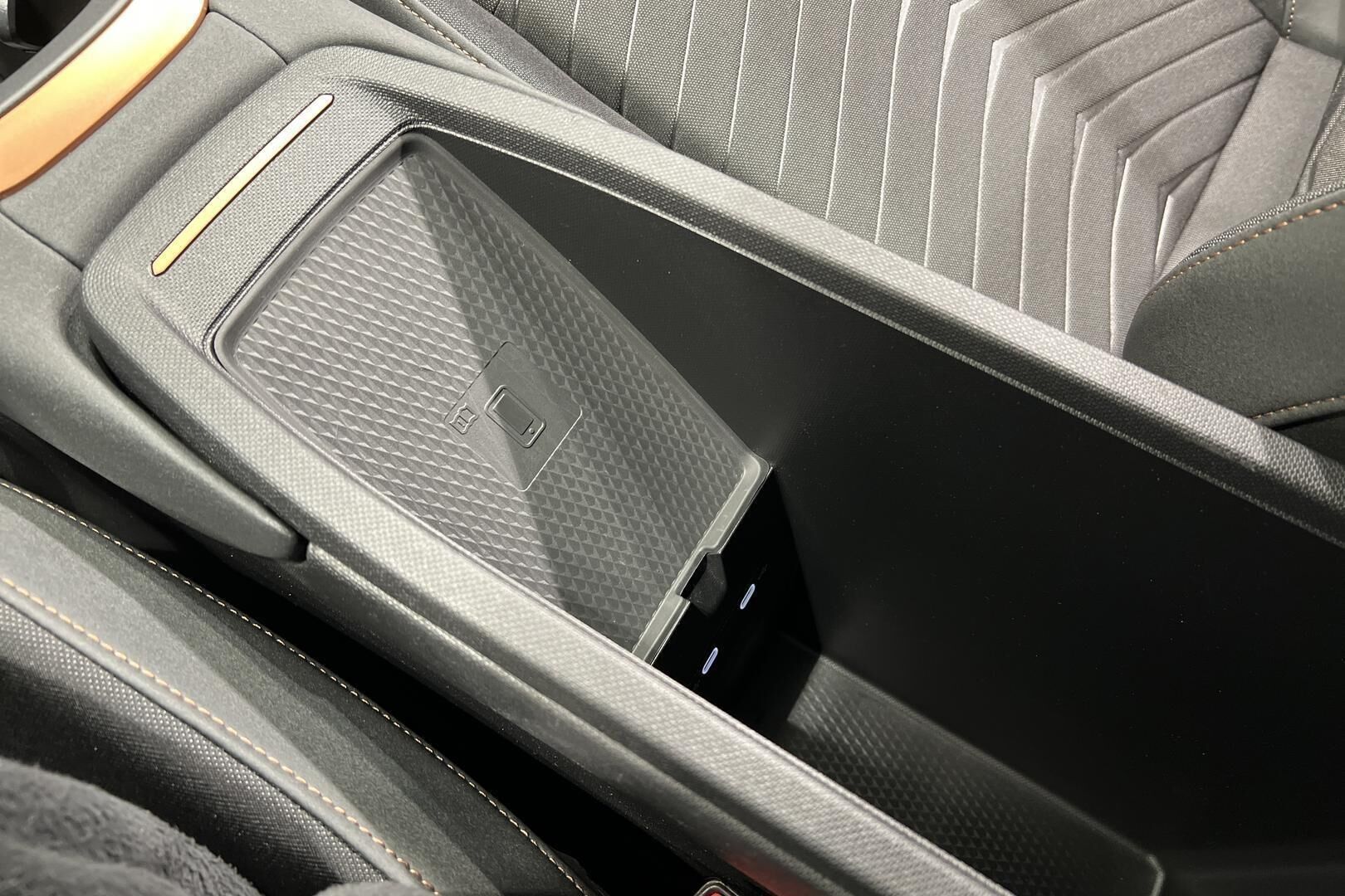 CUPRA BORN iso kuva 37