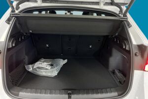 BMW iX1 esikatselu 11