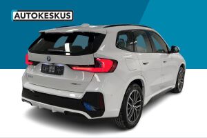 BMW iX1 esikatselu 4