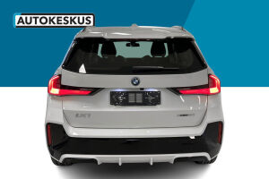 BMW iX1 esikatselu 5