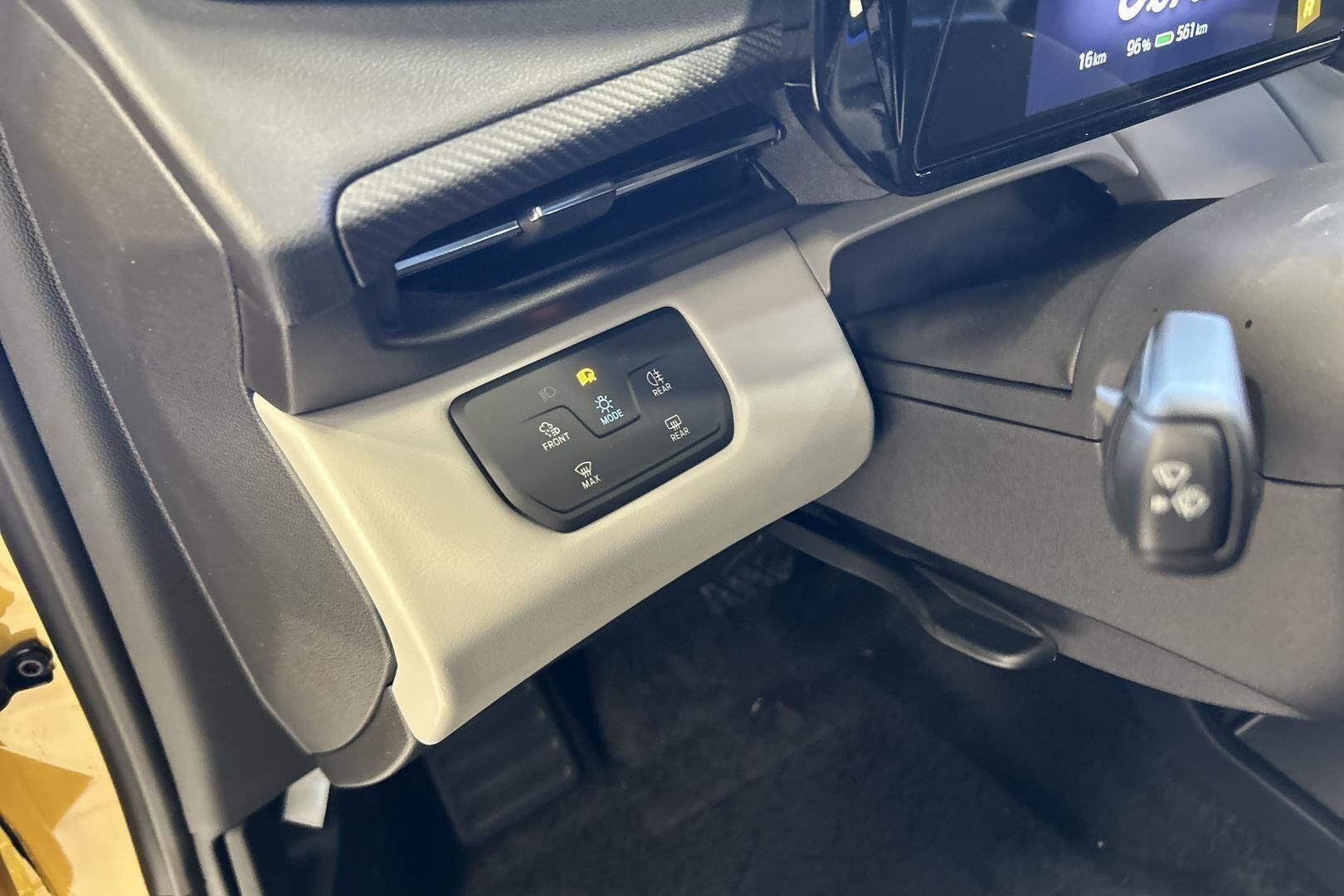 Ford Capri iso kuva 28