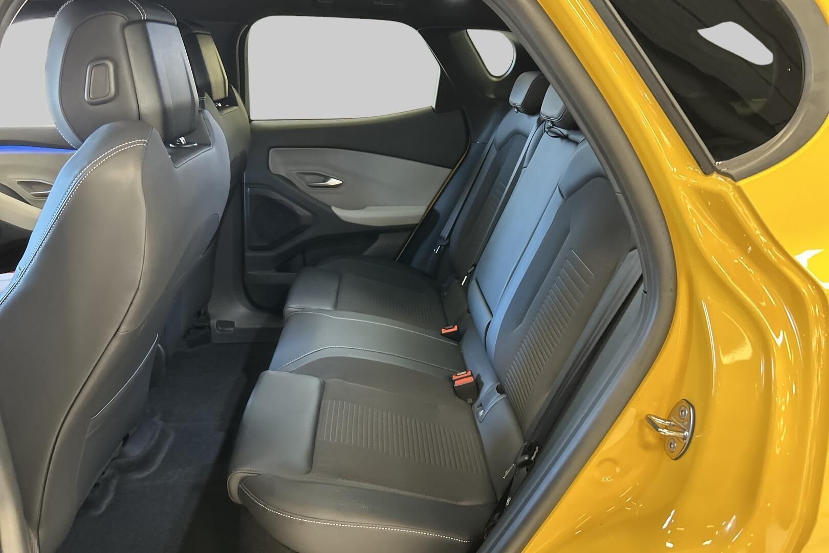 Ford Capri iso kuva 4