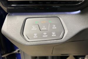 VOLKSWAGEN ID.4 esikatselu 17