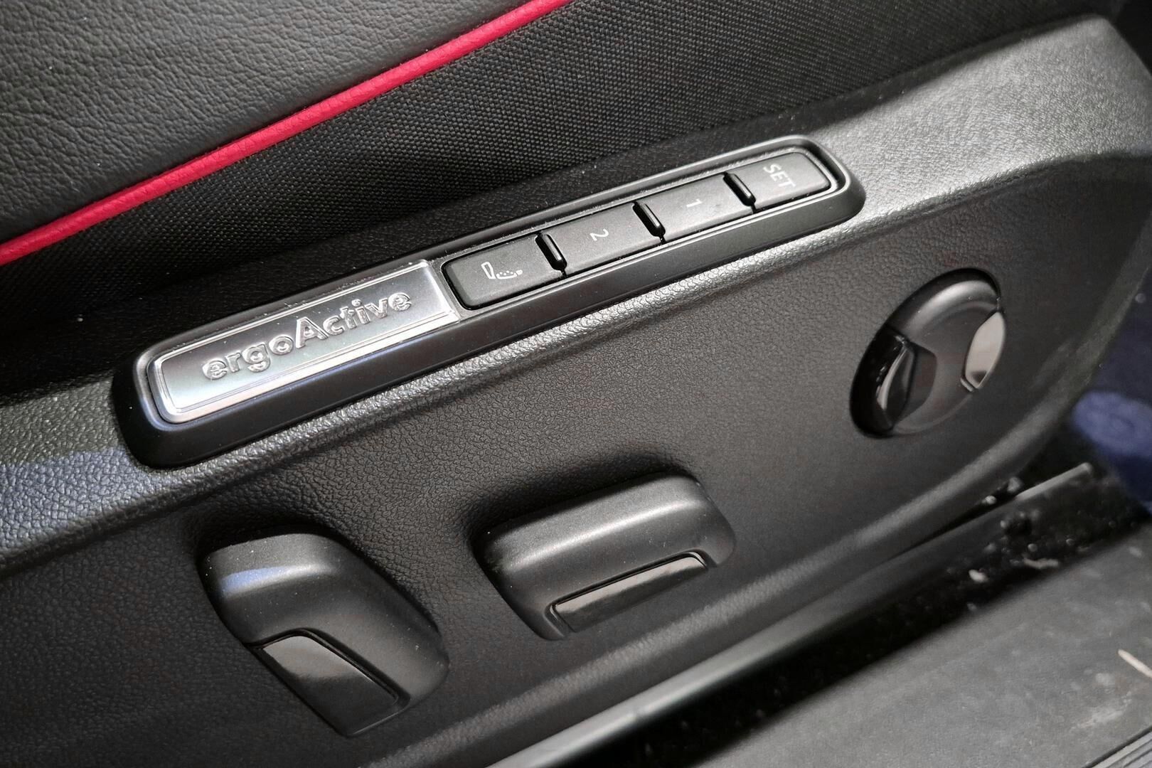 VOLKSWAGEN ID.4 iso kuva 6