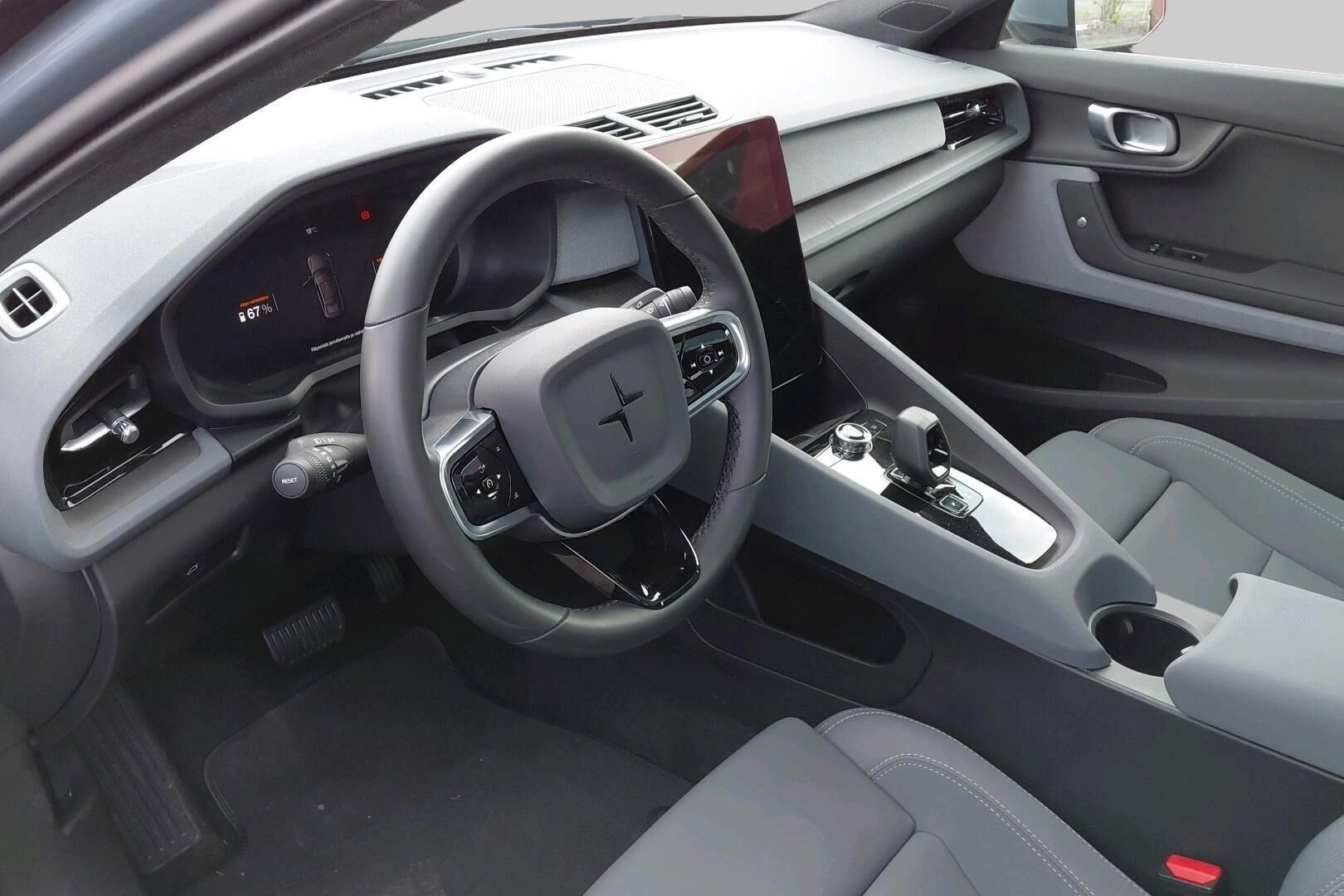 POLESTAR 2 iso kuva 2