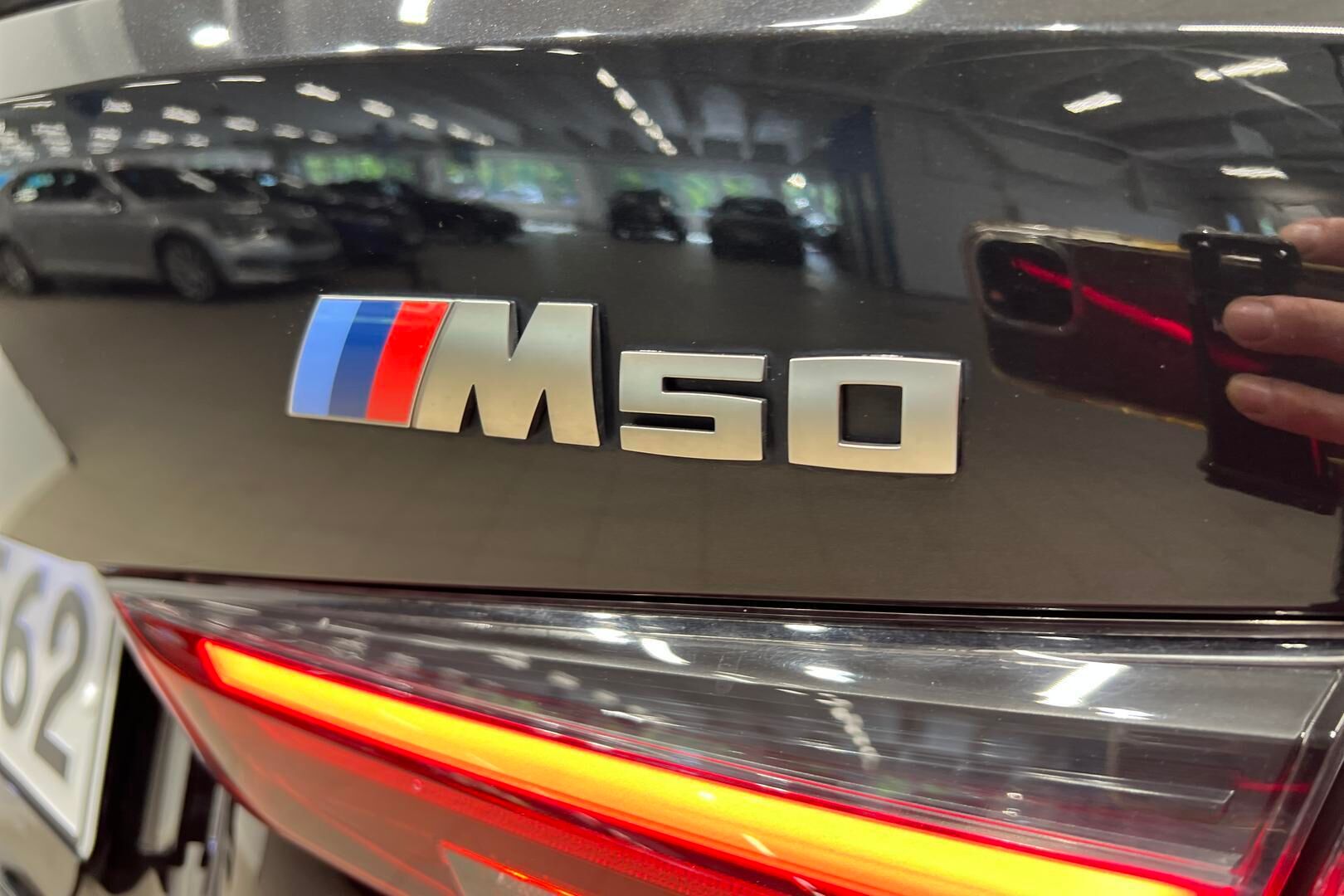 BMW I4 M50 iso kuva 37