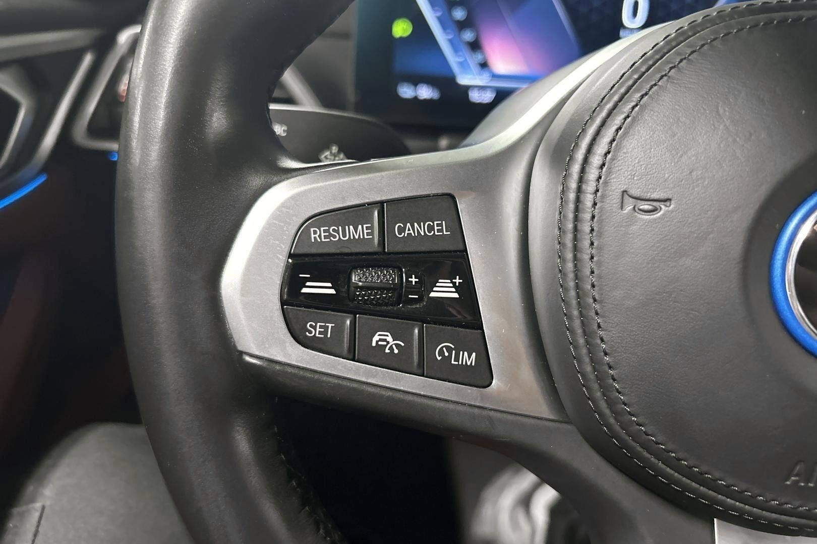 BMW I4 iso kuva 36
