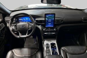 FORD EXPLORER esikatselu 32