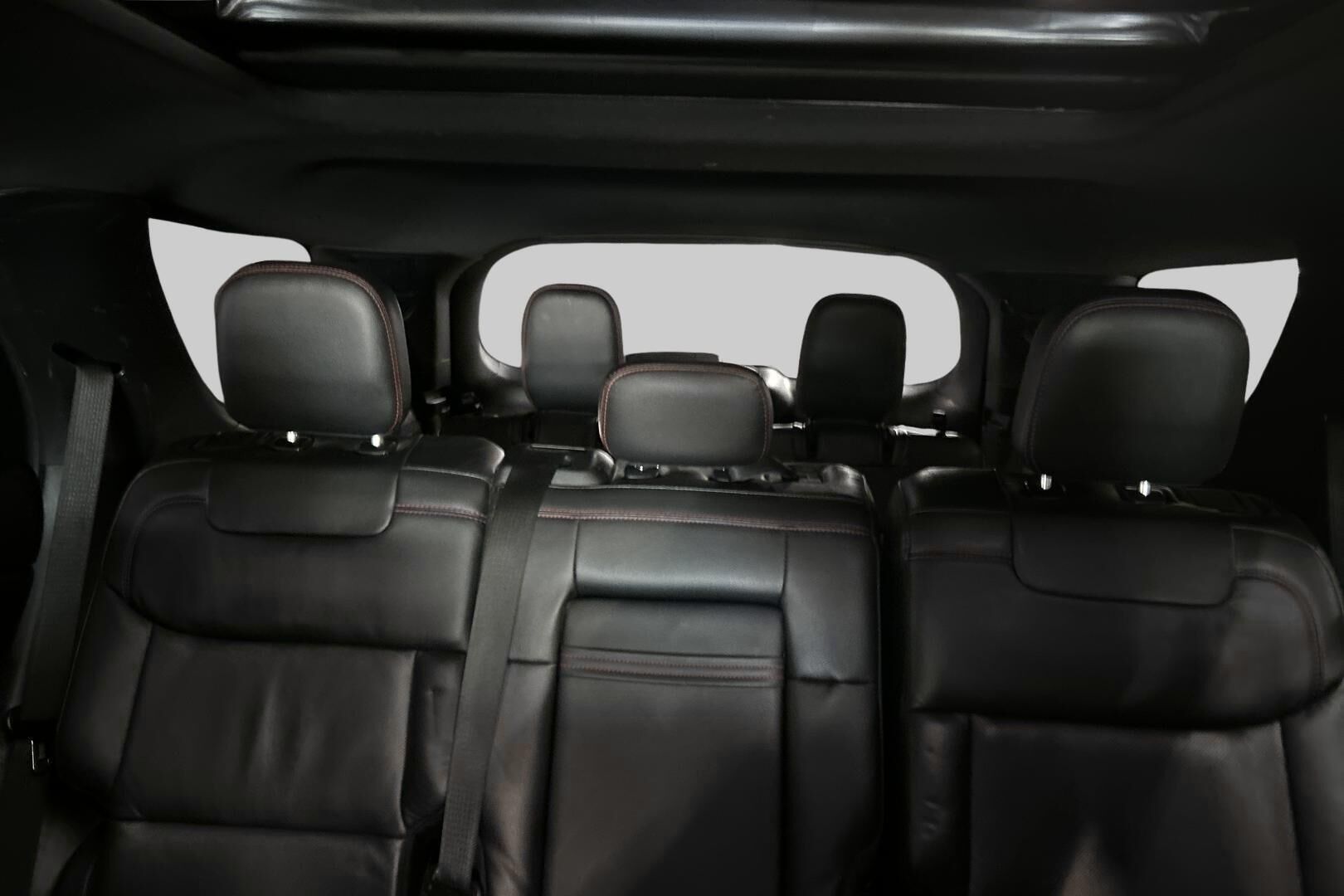 FORD EXPLORER iso kuva 26