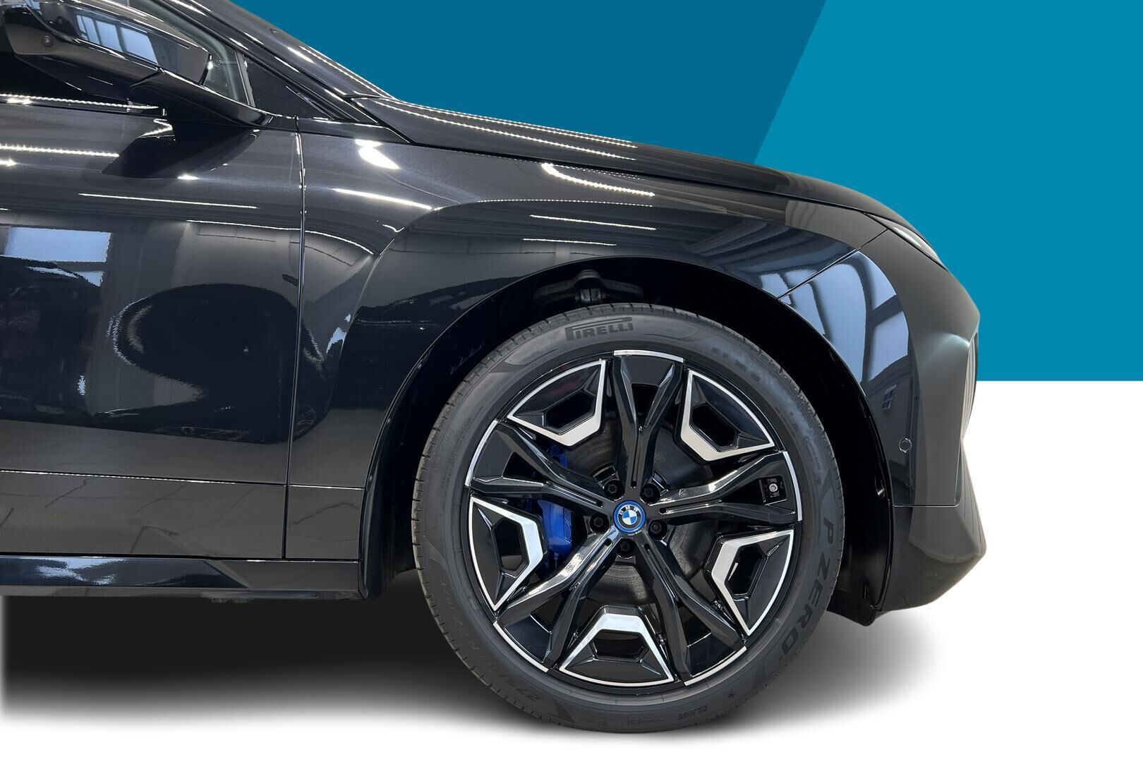 BMW IX iso kuva 13