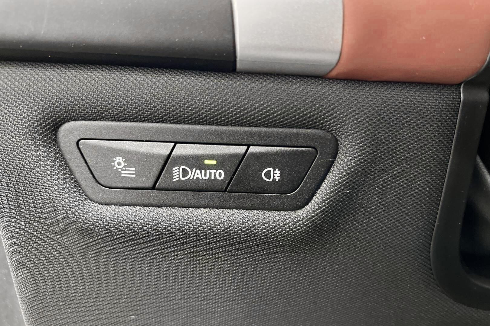 BMW IX iso kuva 29