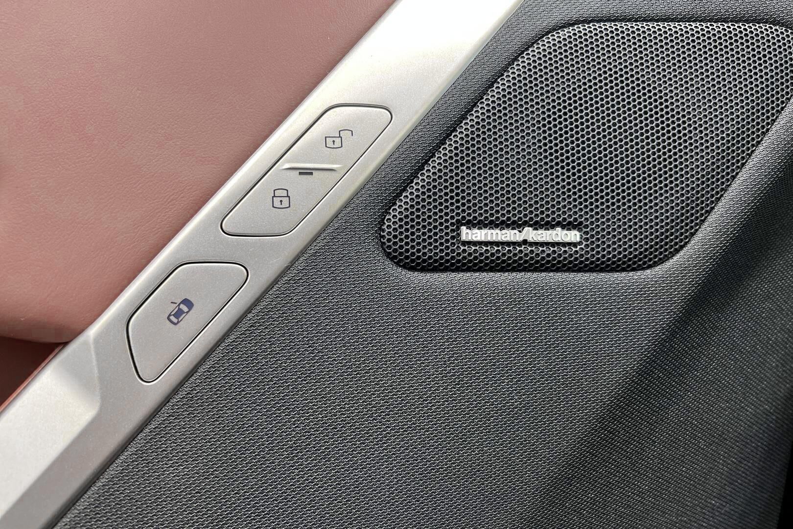 BMW IX iso kuva 30
