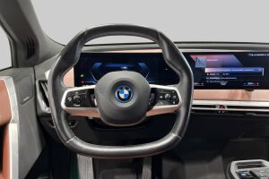 BMW IX esikatselu 37