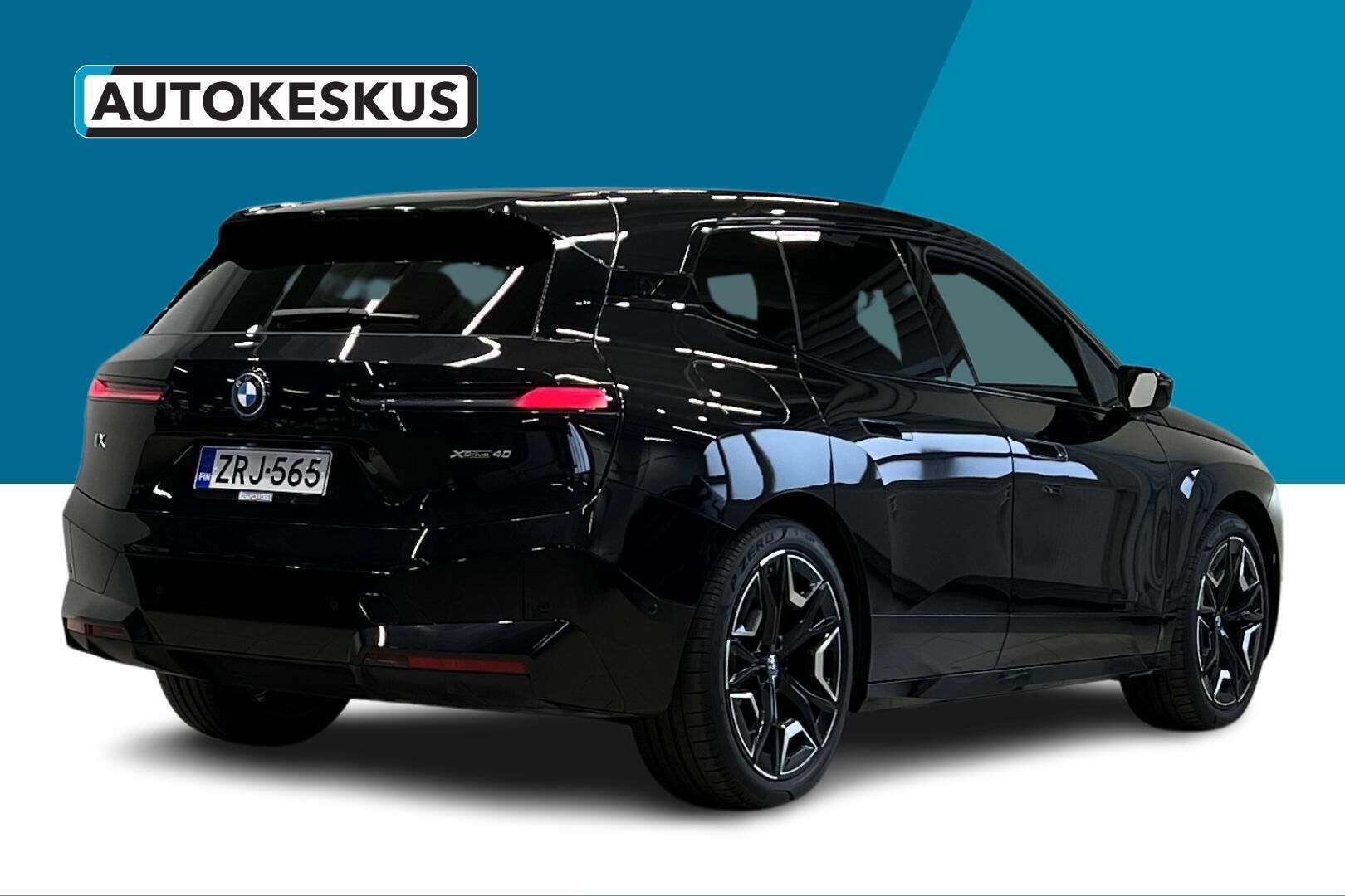 BMW IX iso kuva 5