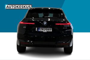 BMW IX esikatselu 6
