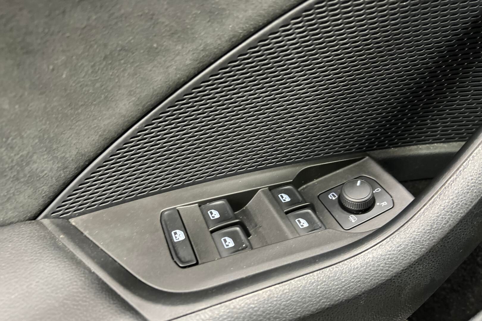 SKODA OCTAVIA iso kuva 34