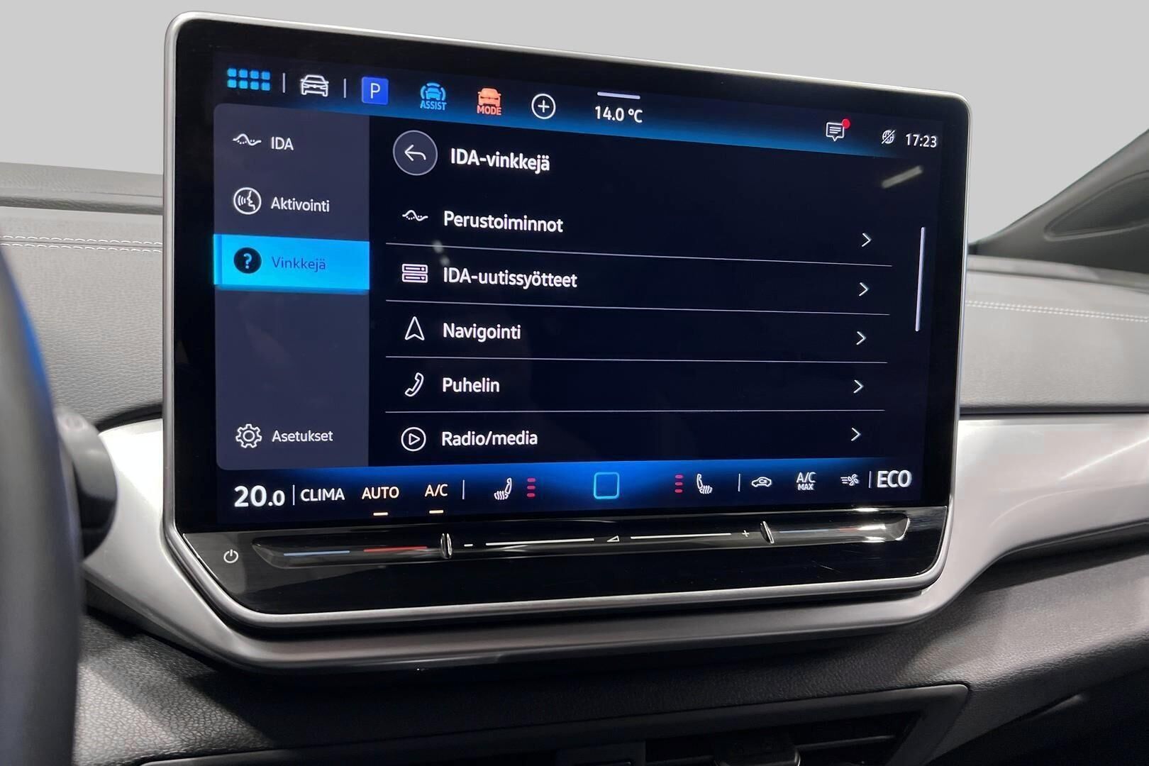 VOLKSWAGEN ID.4 iso kuva 29