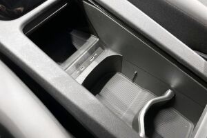 VOLKSWAGEN ID.4 esikatselu 33