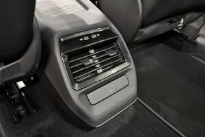 VOLKSWAGEN ID.4 esikatselu 37