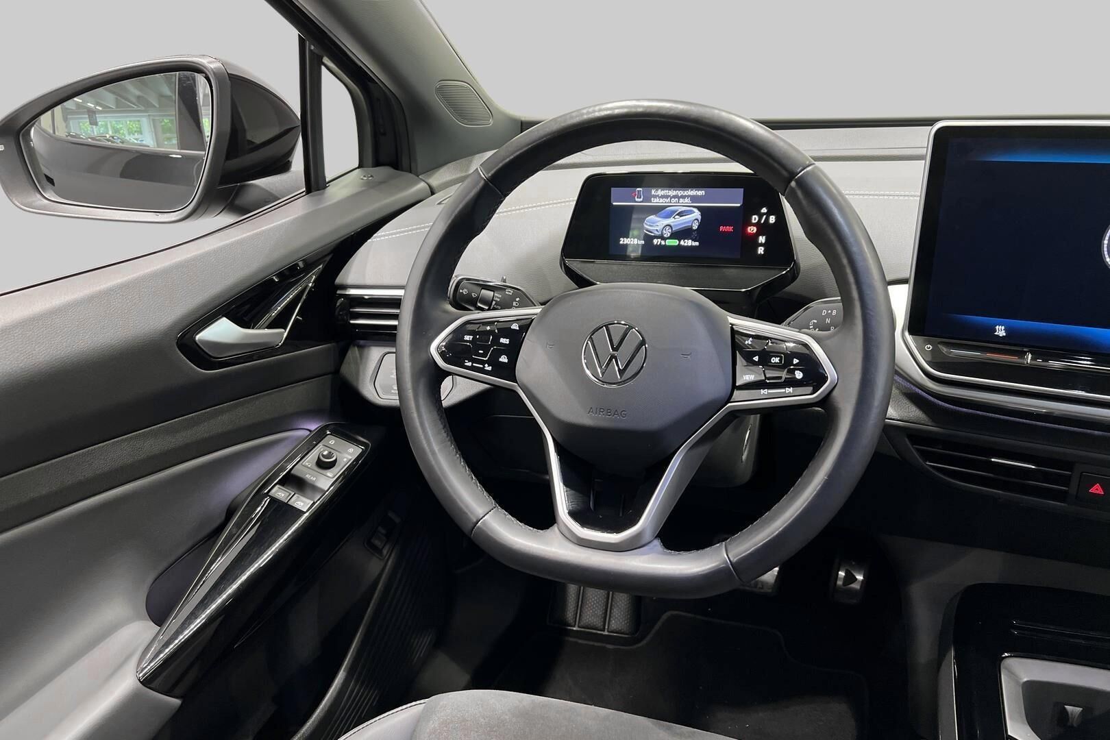 VOLKSWAGEN ID.4 iso kuva 38