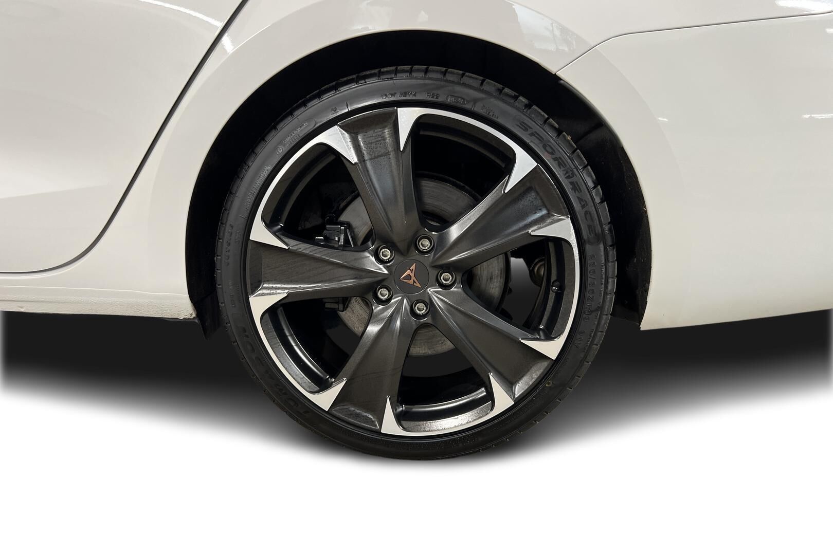CUPRA LEON SPORTSTOURER iso kuva 13