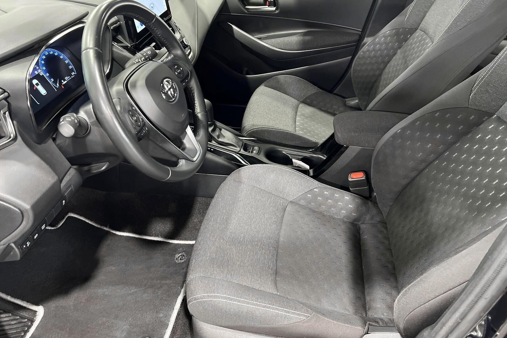 TOYOTA COROLLA iso kuva 8