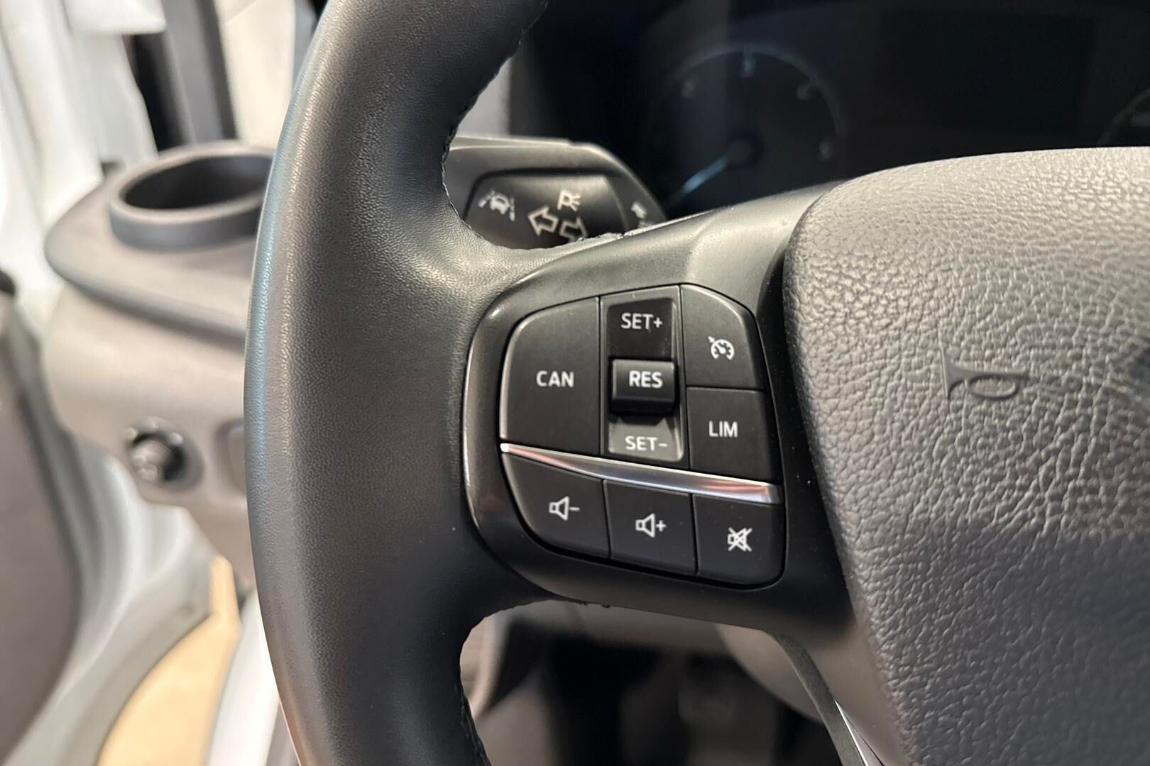 FORD TRANSIT iso kuva 18